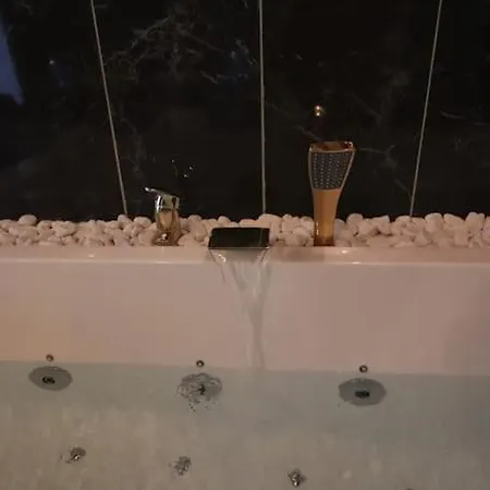 Bien Etre - Jacuzzi Et Sauna / Arpajon