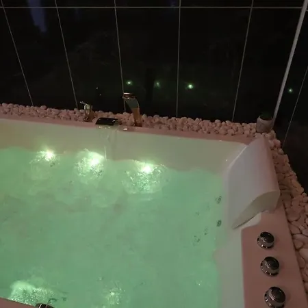 Apartment Bien Etre - Jacuzzi Et Sauna / Arpajon