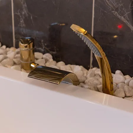 Bien Etre - Jacuzzi Et Sauna / Arpajon